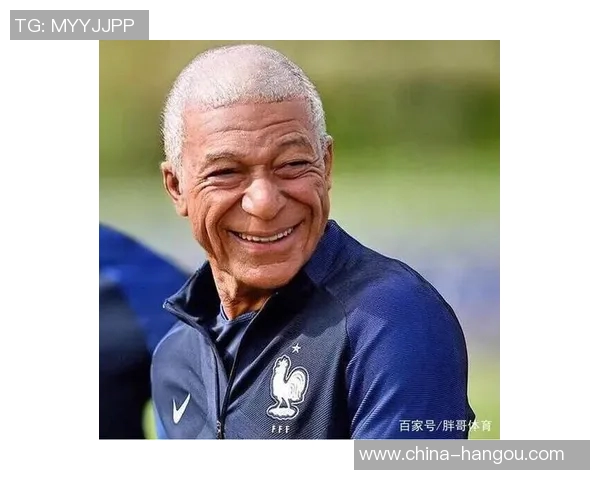 足球明星乔装成老头的真实身份揭秘引发热议